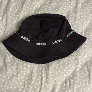 Adidas bucket hat